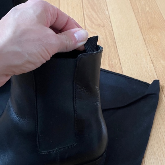 Saint Laurent Women’s Chelsea Black Boots - Picture 9 of 10